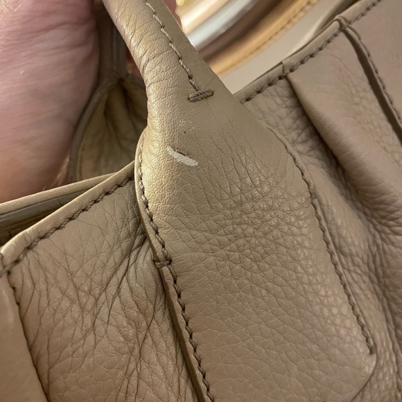 Salvatore Ferragamo Izzie Gancini Large Tote - Picture 3 of 15